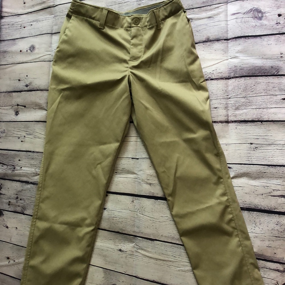 Boys Under Armour golf pants